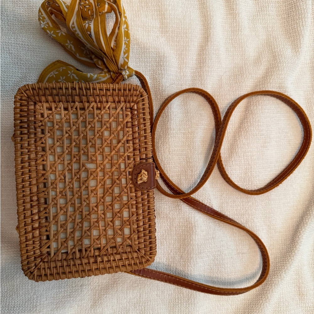 Source Unknown Woven Tan Crossbody Bag with Mustard Scarf